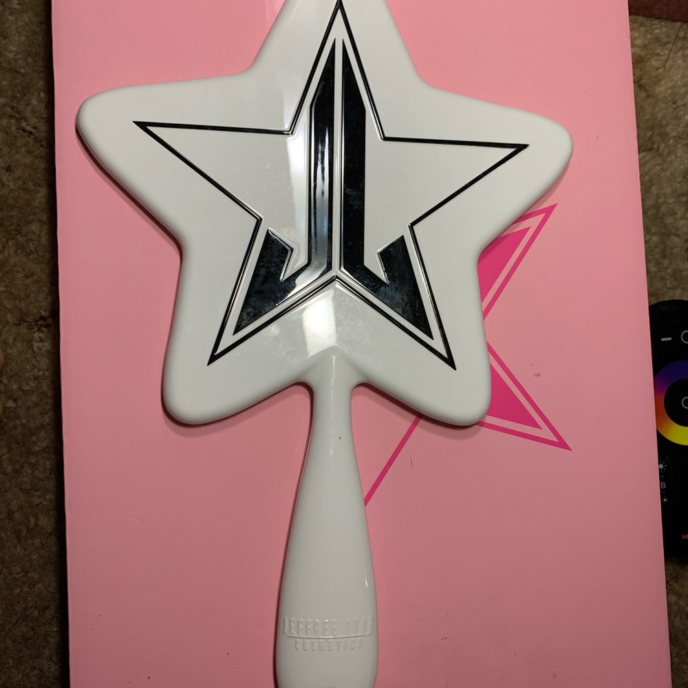 Jeffree star black and white mirror